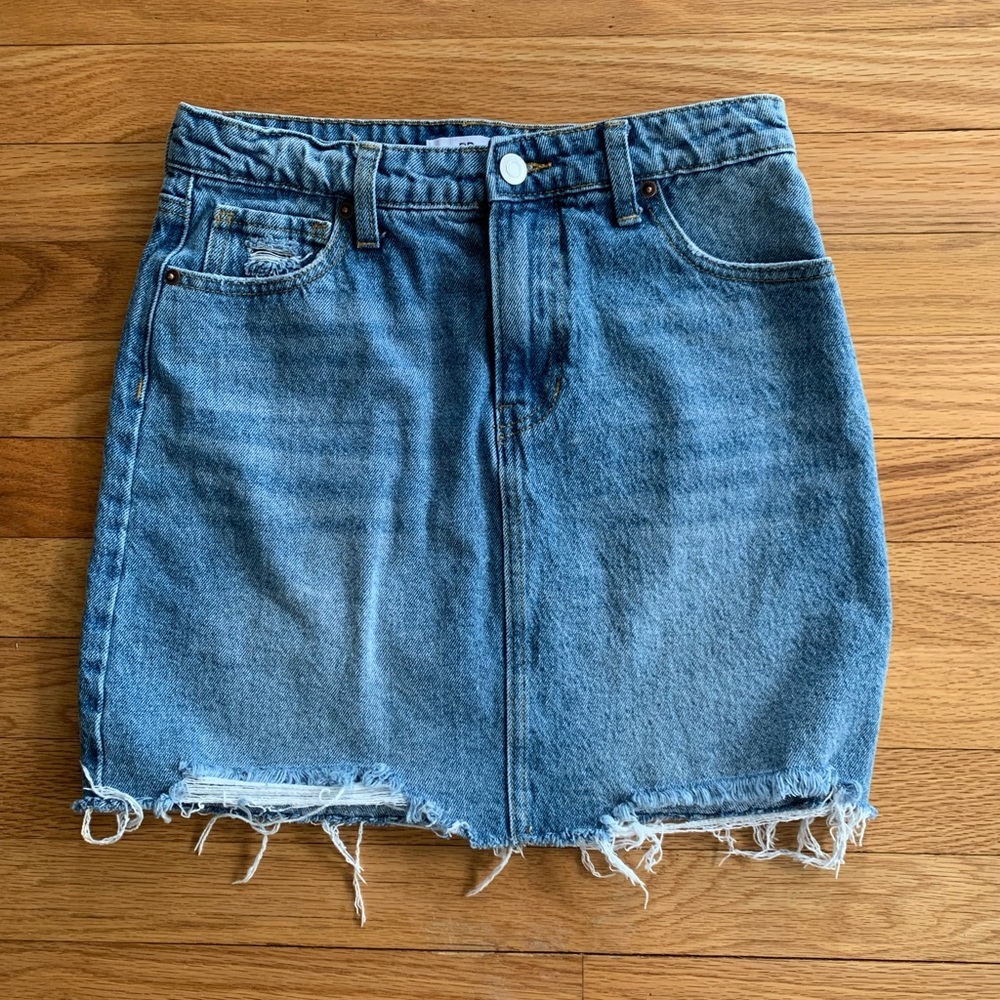 BP Jean Denim Mini Skirt ~ Size 27 ~ Distressed with frayed/raw hem.